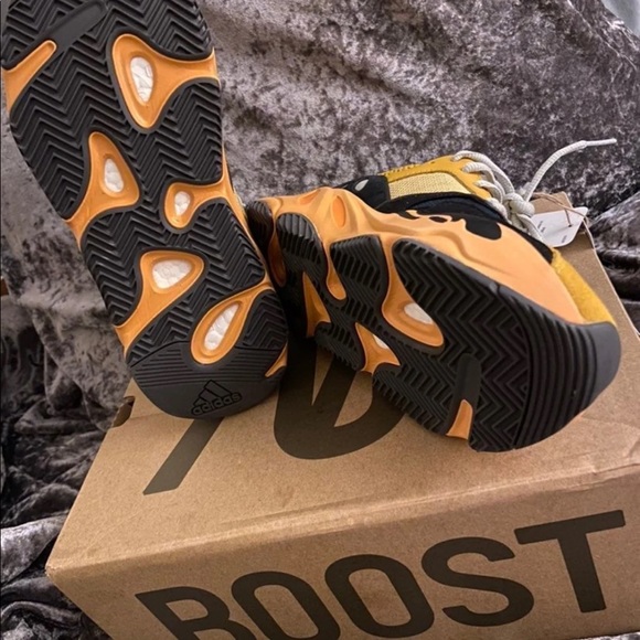 Yeezy 700 “sun”